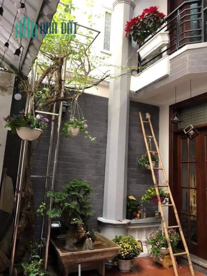 Bán gấp nhà phố Nguyễn Khánh Toàn,Cầu giấy  -Đẳng cấp đại gia- full nội thất nhập khẩu