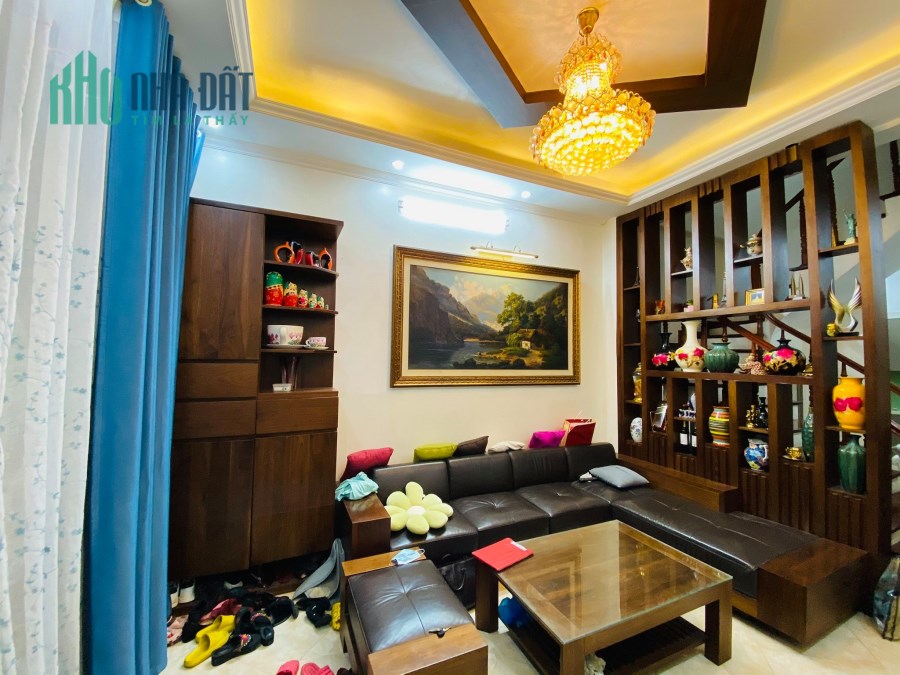 BÁN NHÀ ĐƯỜNG LÁNG - Ô TÔ GẦN - 45M2 - 2 MẶT NGÕ - NỘI THẤT TIỀN TỶ - NHỈNH 5 TỶ.