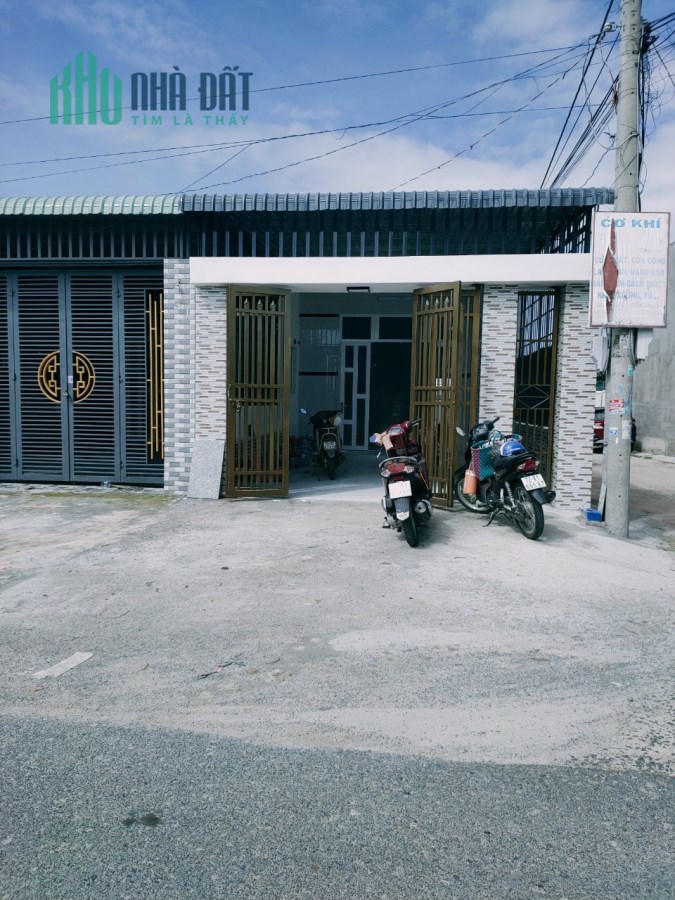 Cần bán nhà cấp 4 có 2MT tại Tam Phước, Long Điền, BR-VT, giá tốt