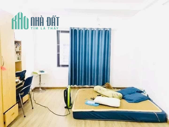 Chỉ hơn 3 tỉ!! Đã có nhà Cầu Giấy 40m2 - Mặt tiền 6m - Nhà chủ xây tự xây