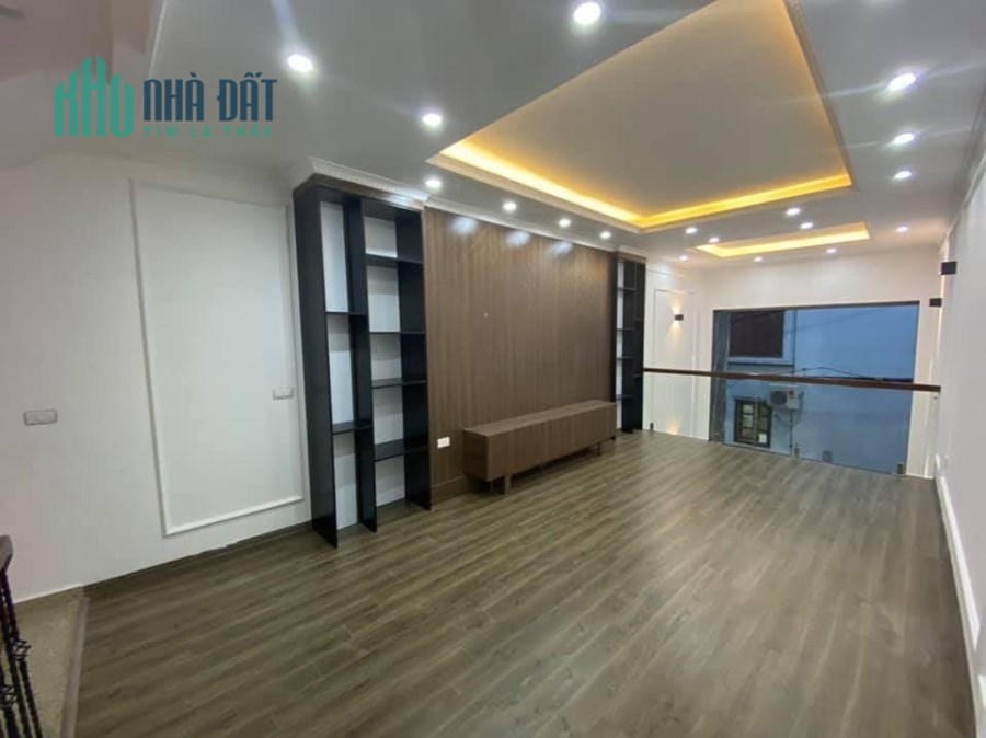 Cực hiếm nhà đẹp Vũ Trọng Phụng, 45m2*7 tầng, ô tô vào nhà, 8.6 tỷ