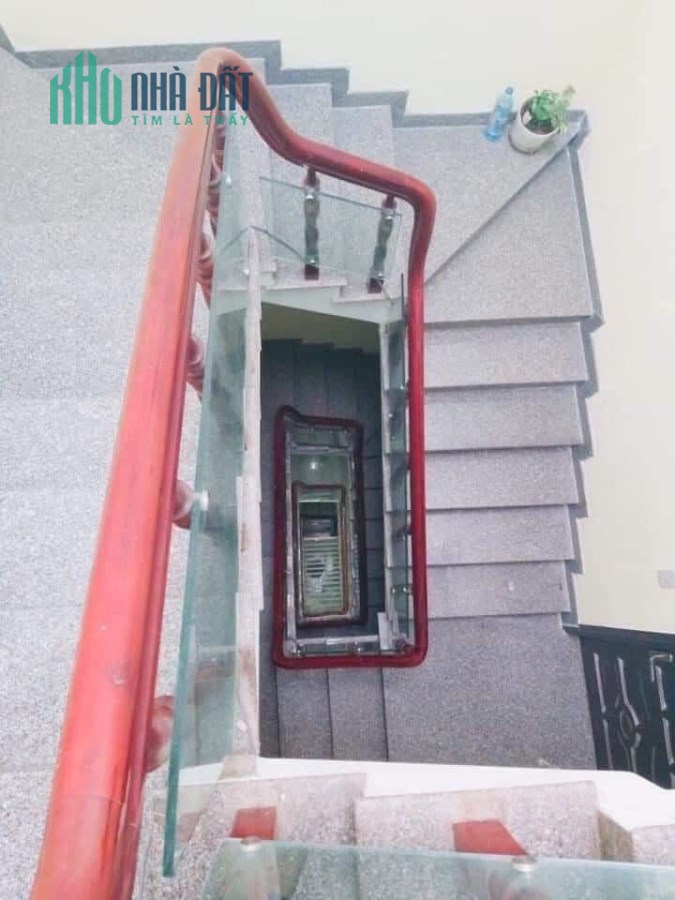 BÁN NHÀ HXH TẠI LÝ THƯỜNG KIỆT,13 TỶ,PHƯỜNG 14,QUẬN 10,HCM