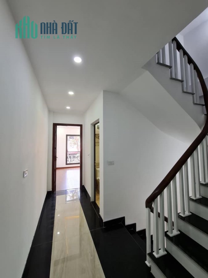 💥 Bán nhà phố Thạch Bàn, Long Biên- 45m 4tầng_oto đỗ cửa_dân xây_3.5 tỷ