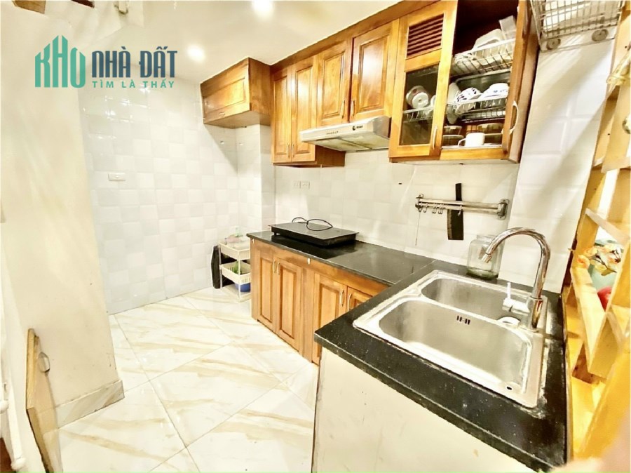 Bán Siêu đẹp+Ngõ Rộng+ Cầu Giấy, 48m2, 5 tầng, 5,2 tỷ