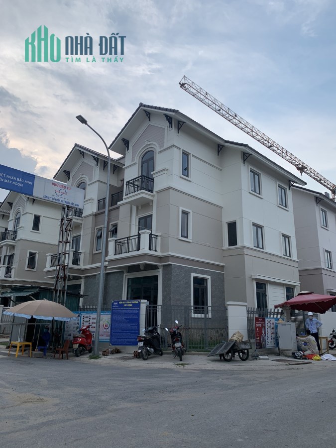 Biệt thự song lâp 135m2-xanh đẹp như mơ -đạt tiêu chuẩn Singapore