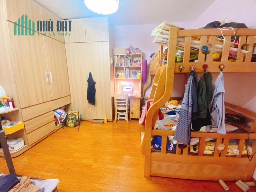 Căn hộ tầng 4 tập thể Nam Thành Công, phường Láng Hạ, Đống Đa, Hà Nội.