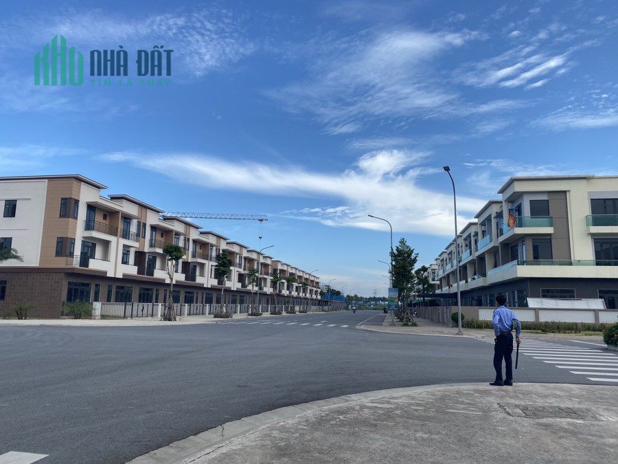 bán nhà 3 tầng tại tuyến phố đi bộ khu đô thị Centa city