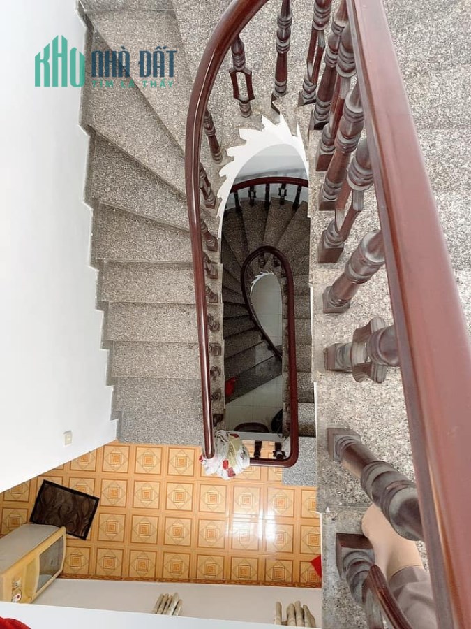 92m2-Nở hậu 12m-Trần Xuân Soạn-Quận 7-3 tầng ở ngay- Hẻm rộng-Gần MT-7.3 tỷ