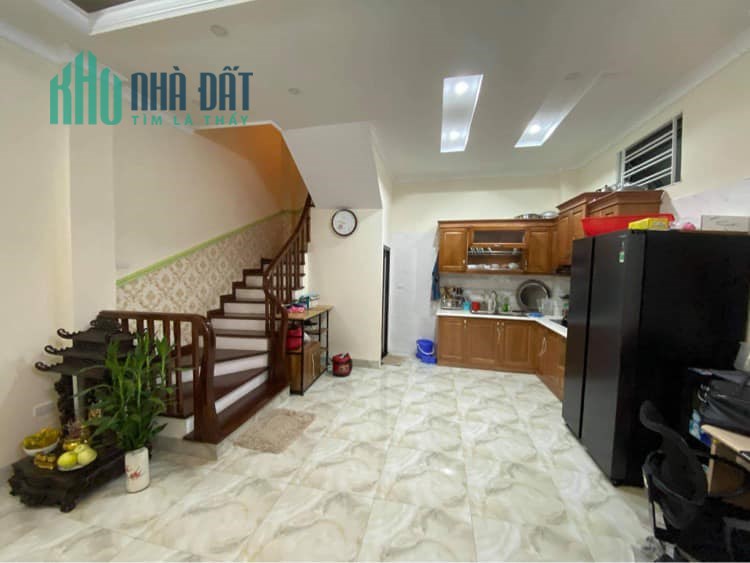 Nhà đẹp hiếm có-rẻ-Cầu Giấy 48m2 5 tầng mặt tiền 5m-ô tô đỗ cửa-chỉ hơn 6 tỷ