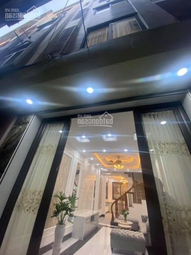 Bán nhà Cầu Giấy, 48m2, 5 tầng, giá 4.5 TỶ