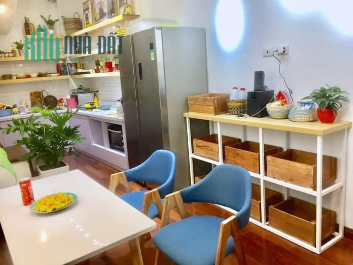 Kinh doanh TT Đống Đa - trước nhà ô tô tránh