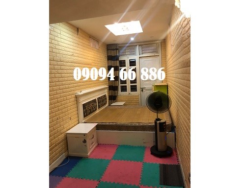 Chính chủ cho thuê nhà nội thất cơ bản giá 10 triệu/th, khu vực sầm uất, 0909466886