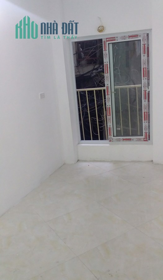 Chính chủ cần bán Nhà Quận Hai Bà Trưng diện tích 17m2 x 4 Tầng x 3 Ngủ giá nhỉnh 1 tỷ