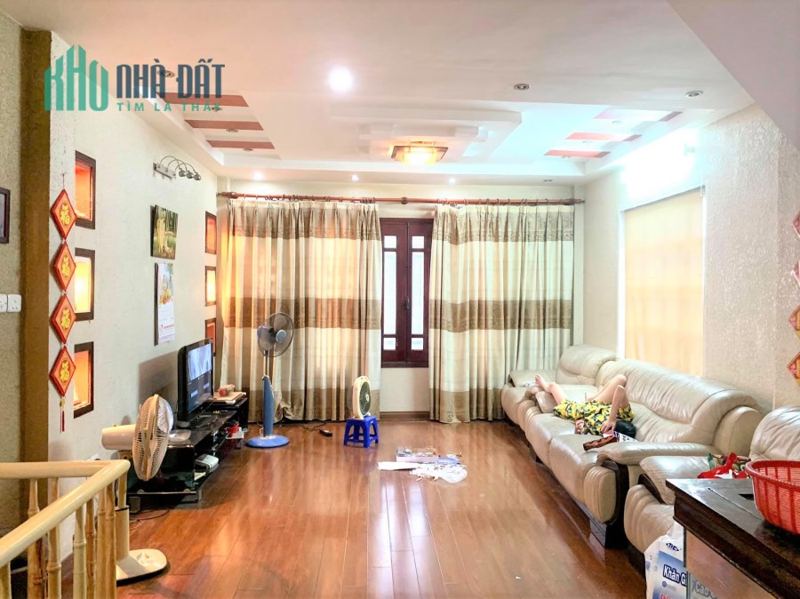 Bán nhà 40m2 Lê Trọng Tấn, ngõ 4m, phân lô quân đội 2 mặt thoáng, chỉ 4 tỷ.