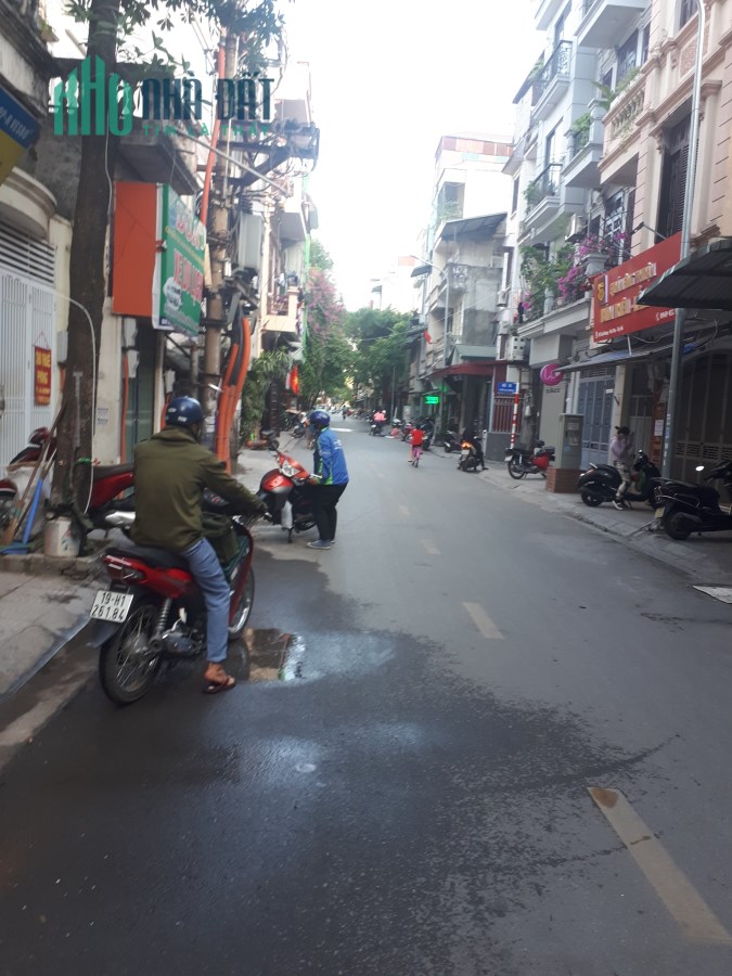 Bán nhà tập thể tầng 1 Mặt phố Nguyễn Công Hoan giá 5,7 tỷ, 90m2, KD rất tốt
