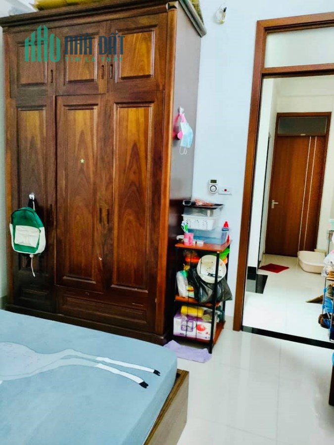 Bán Nhà Bùi Xương Trạch 40m2. Nhà Mới 8 Phòng Ngủ. Trước Nhà Rộng 3m. Cách Đường Ô Tô 50m.