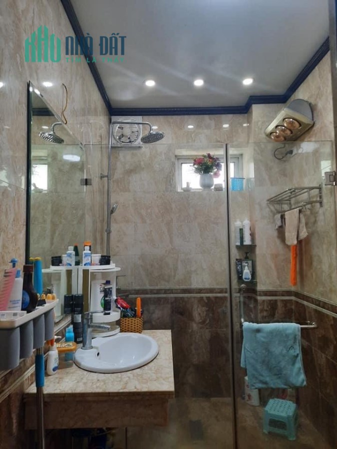 Bán nhà mặt phố Đại Từ Hoàng Mai, kinh doanh cực sầm uất, 100m, 6m mặt tiền, nhỉnh 17 tỷ.
