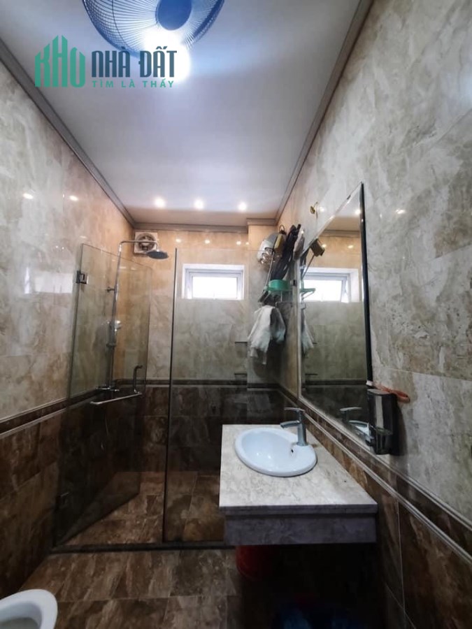 Bán nhà mặt phố Đại Từ Hoàng Mai, kinh doanh cực sầm uất, 100m, 6m mặt tiền, nhỉnh 17 tỷ.