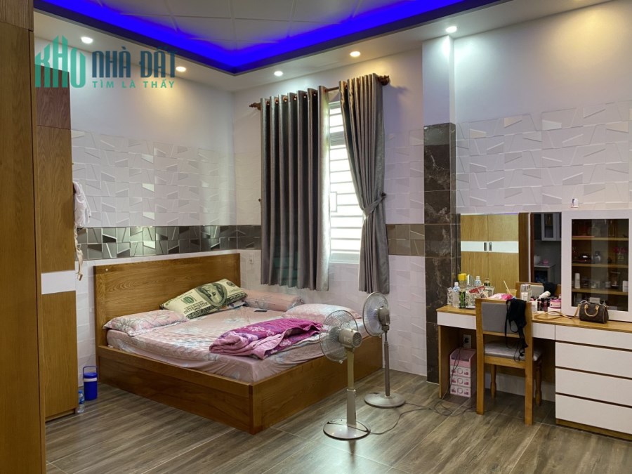 Mua 1216m2 đất tặng nhà biệt thự chợ Vượt Lũ P8, TP.Vĩnh Long, 12 tỷ. Lh:0971577588