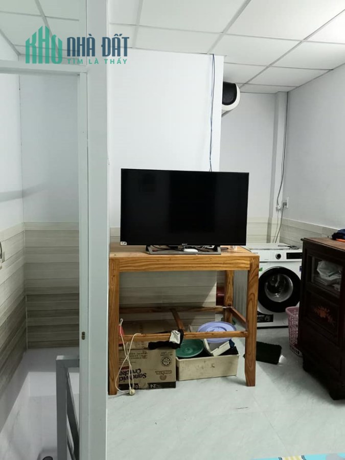 Nhà ngay ngã ba Phan Văn Trị, SD: 70m2, 3T, 3pn hẻm thông chỉ 1 tỷ 6