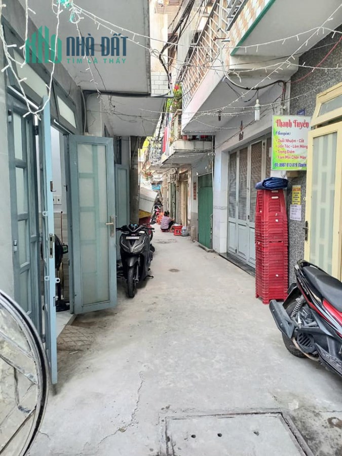 Nhà ngay ngã ba Phan Văn Trị, SD: 70m2, 3T, 3pn hẻm thông chỉ 1 tỷ 6