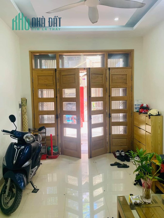 Bán nhà xuân đỉnh 32m2×5 tầng, mt 3.3m, giá 3.4 tỷ
