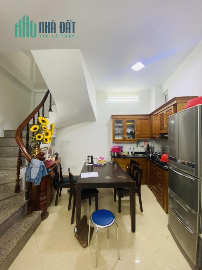 Bán nhà 2 thoáng Minh Khai, Hai Bà Trưng, 46m, tầng, 3 tỷ, 0919505886