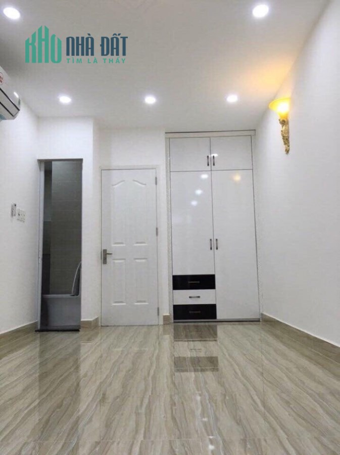 Bán nhà đang ở diện tích 55,2m2, sổ hồng riêng, P. Cô giang, quận 1