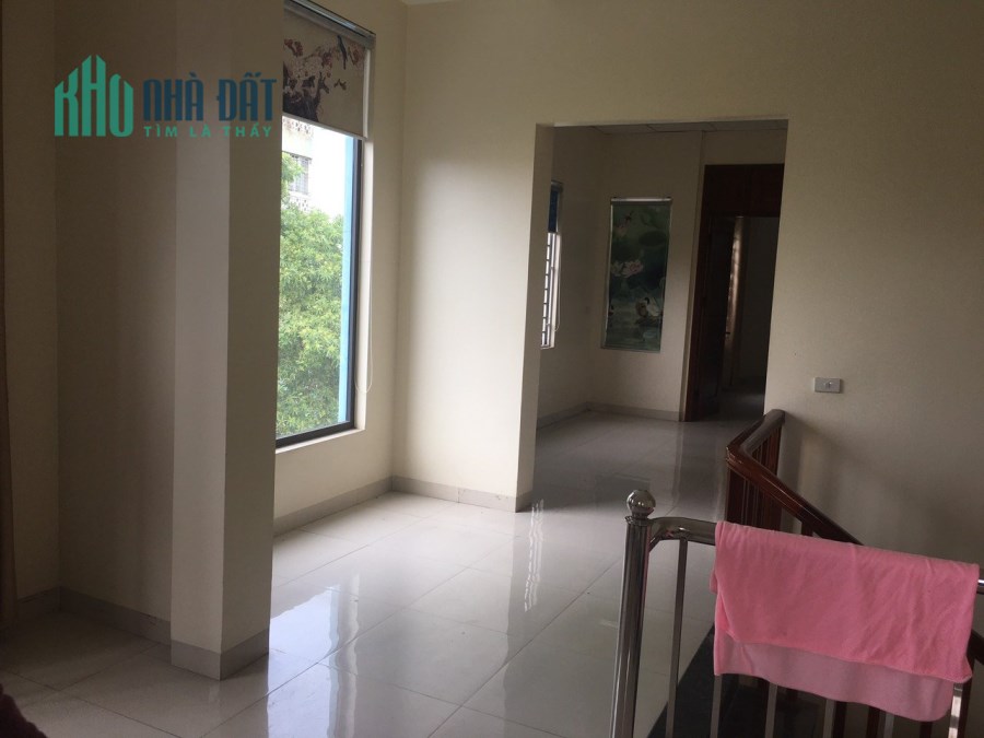 Cho thuê nhà 3 tầng Vĩnh Yên giá 20 triệu/ tháng . Liên hệ: 0986.454.393 -0986.797.222