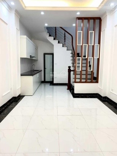 Nhà  đẹp đường Cầu Giấy, 52m2 x 5 tầng, chỉ 4,6 tỷ