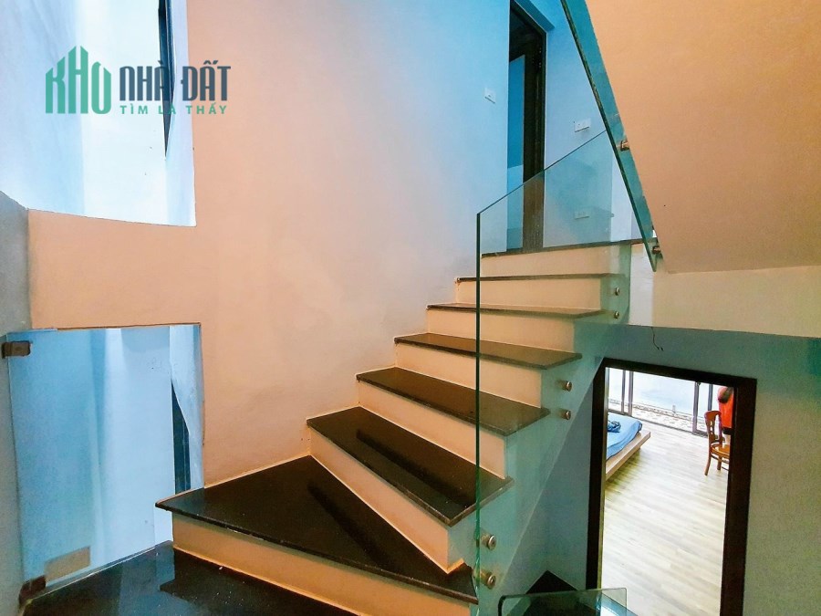 Duy nhất 1 căn ngõ Cầu Giấy, 52m2 x 5 tầng, nhỉnh 5 tỷ