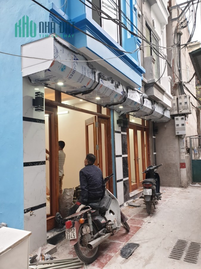 Bán nhà cho người nghèo ở trong ngõ 649 Lĩnh Nam, 30m2 x 4T, giá bèo 2.25 tỷ