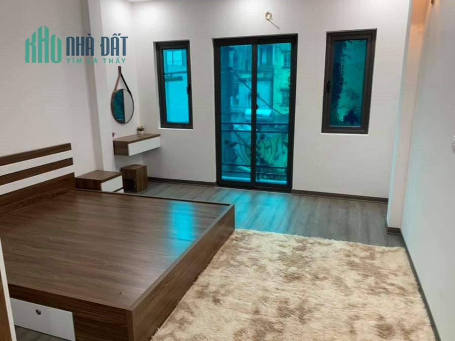 Con ông bác, cháu bà cô, em ông anh nhờ bán40m2*3T Lò Đúc 1.9 tỷ