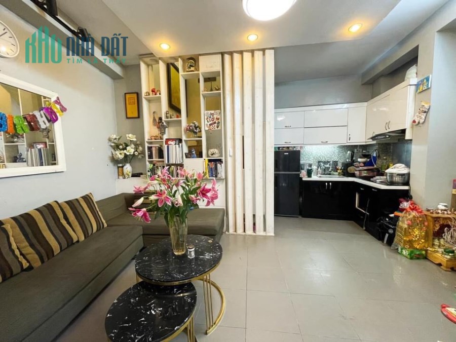 Bán nhà Vân Hồ, Công viên Thống Nhất Hai Bà Trưng, đẹp ở ngay, oto đỗ cửa, kinh doanh, nhỉnh 6 tỷ.