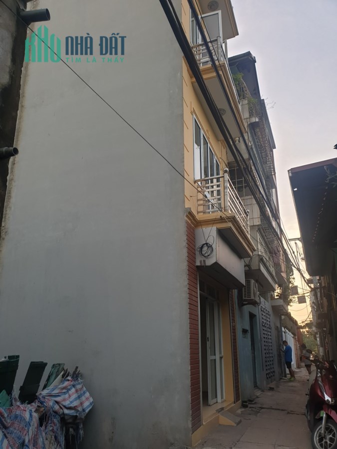 Bán nhanh nhà rẻ nhất khu vực Lĩnh Nam chỉ 1.68 tỷ có nhà 4 tầng x 3m MT