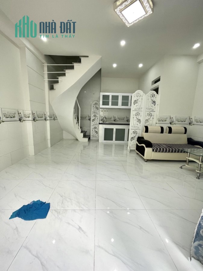 NGAY NHÀ THỜ XÓM THUỐC – 32M2 – HẺM 3M THẲNG TẮP  -  CHỈ 2 TỶ 65