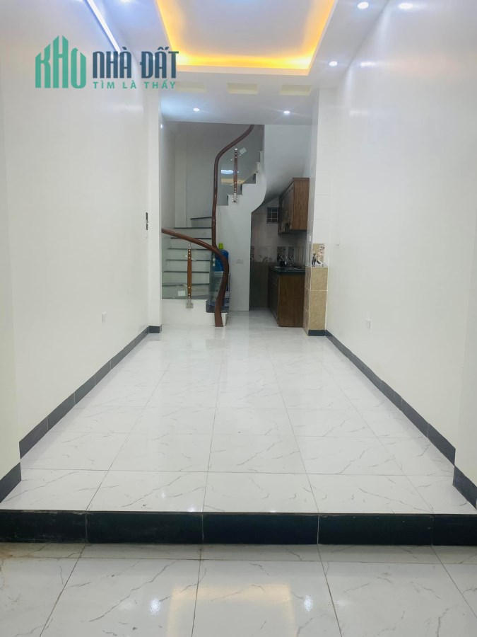 Nhà Thái Hà, siêu hiếm, 30m2 x 5 tầng, 3 ngủ,  ngõ thông kinh doanh, an sinh tuyệt vời