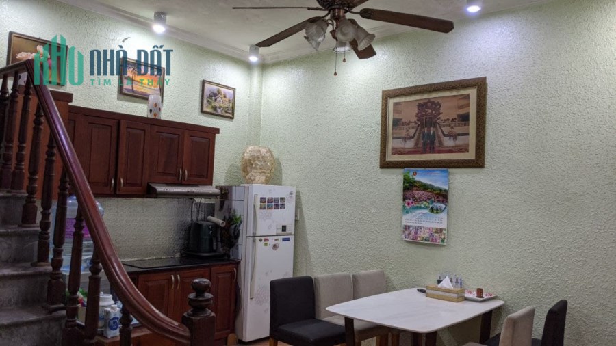 GA RA - KINH DOANH - CÁCH MẶT PHỐ VĂN CAO VÀI BƯỚC CHÂN - NGÕ Ô TÔ TRÁNH