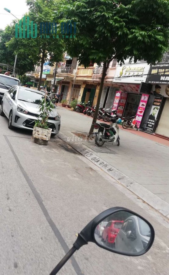 CỰC HIẾM BÁN NHÀ MP TRUNG KÍNH CẦU GIẤY VỈA HÈ RỘNG KD SẦM UẤT 98m 7 tầng T. MÁY 26 tỷ.Lh0397550883