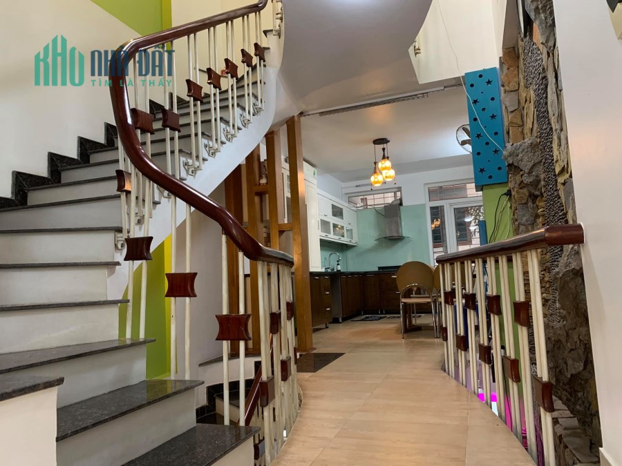 2 MẶT NGÕ-ÔTÔ ĐỖ CỬA-GẦN PHỐ-NGÕ THÔNG-70M 4T 7xTỶ NGUYỄN VĂN CỪ LONG BIÊN