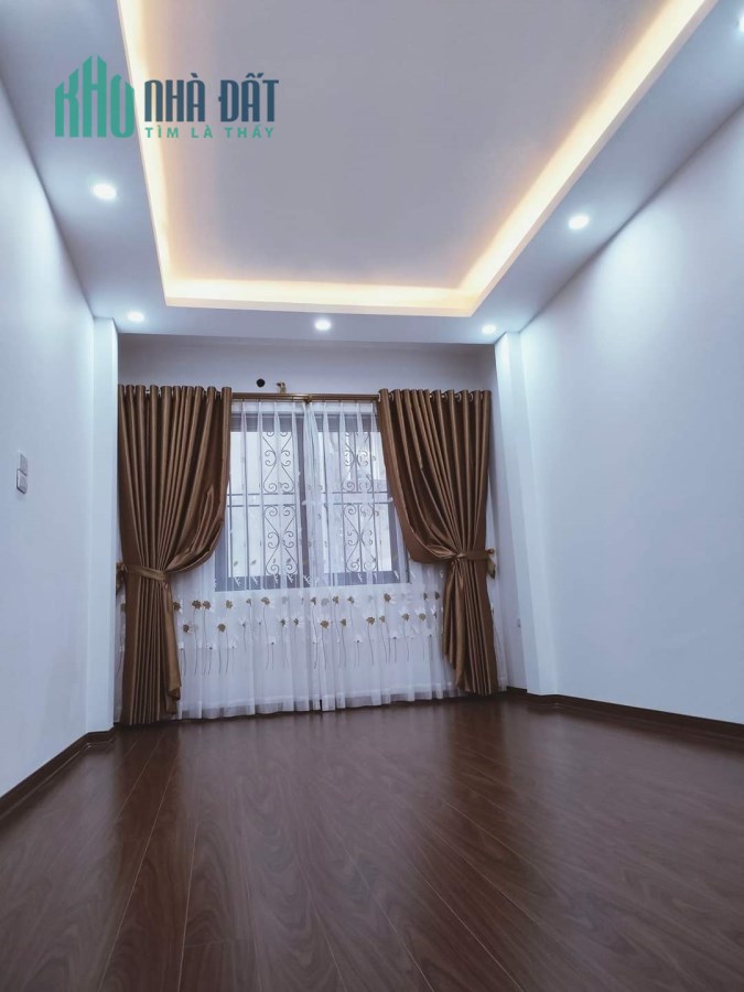 nhà đẹp trung tâm sài đồng long biên, 36m, 5 tầng,  chỉ 3,2 tỷ