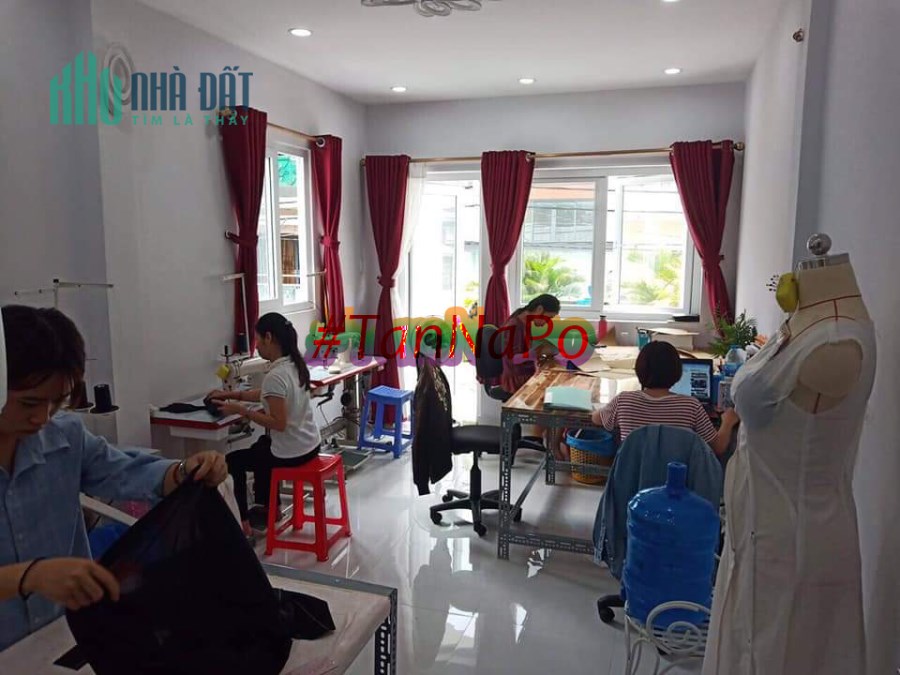 BÁN NHÀ MẶT TIỀN QUẬN PHÚ NHUẬN 10,4 TỶ