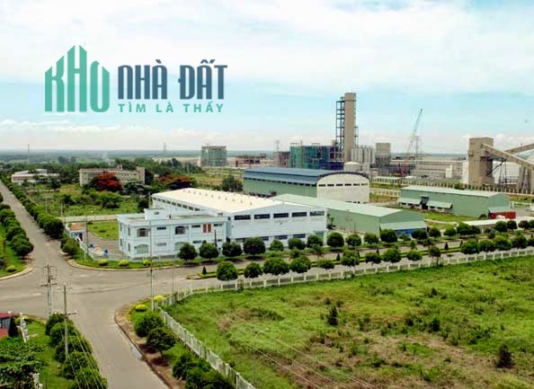 BÁN ĐẤT GẦN TRƯỜNG ĐẠI HỌC VIỆT ĐỨC GÓC MẶT TIỀN ĐỐI DIỆN TRUNG TÂM THƯƠNG MẠI