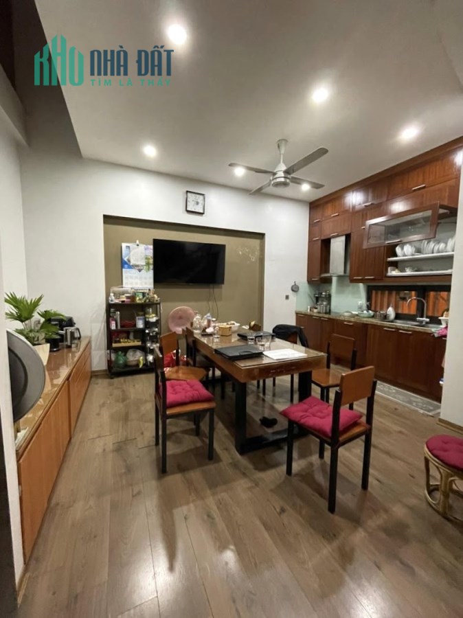 Bán Nhà Phân Lô Lê Trọng Tấn Thanh Xuân 60m*5 tầng*MT6m* 8.9 tỷ, Lô Góc Nhà Đẹp.LH:0397194848