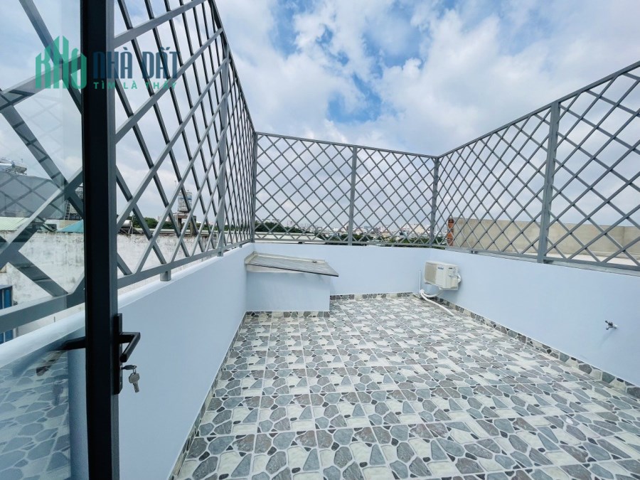Nhà phố liền kề tại quận 12, DT60m2, 1 trệt 3 lầu, SHR công chứng ngay. 4.8 tỷ. LH:0901195265
