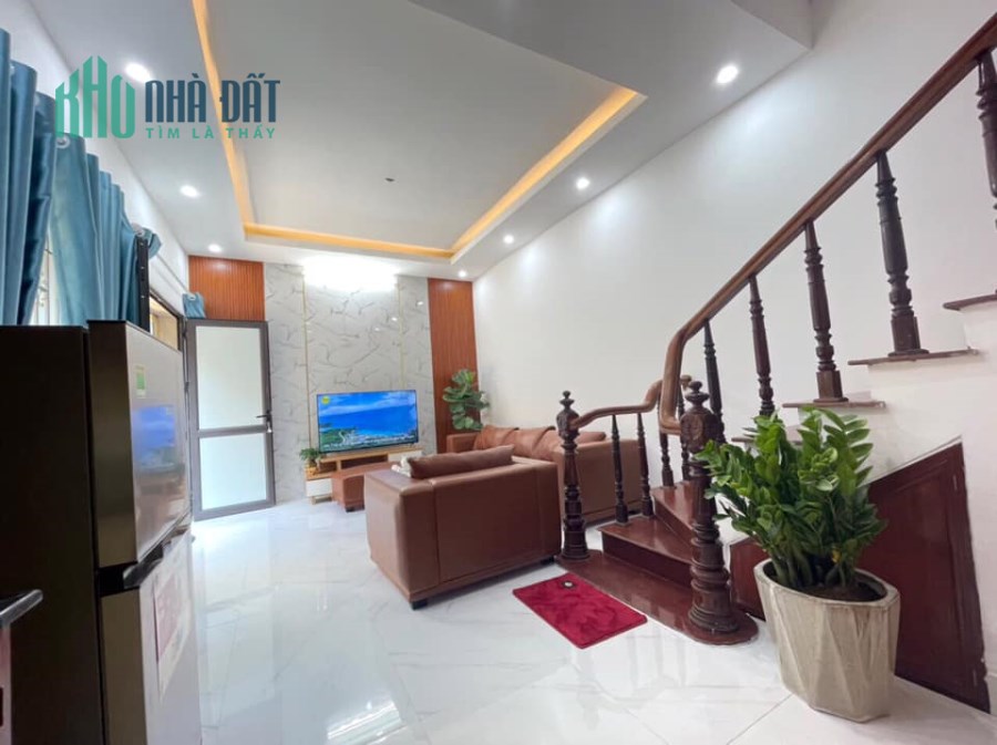 Rẻ Đẹp- thoáng mát- Nhà Xuân Đỉnh DT 29m, mặt tiền 6m, 5 tầng. ở mê ly