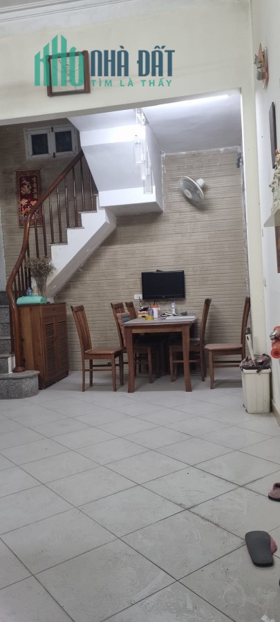 Bán nhà phố Trúc Khê, quận Đống Đa, 27m2 x 5 tầng, ngõ nông, an sinh đỉnh, về ở luôn