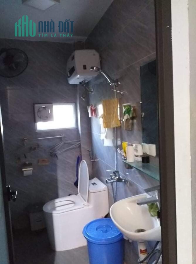 Bán nhà ngõ 124 Âu Cơ giá 850 Triệu, 30m2, oto tránh, 2 thoáng.