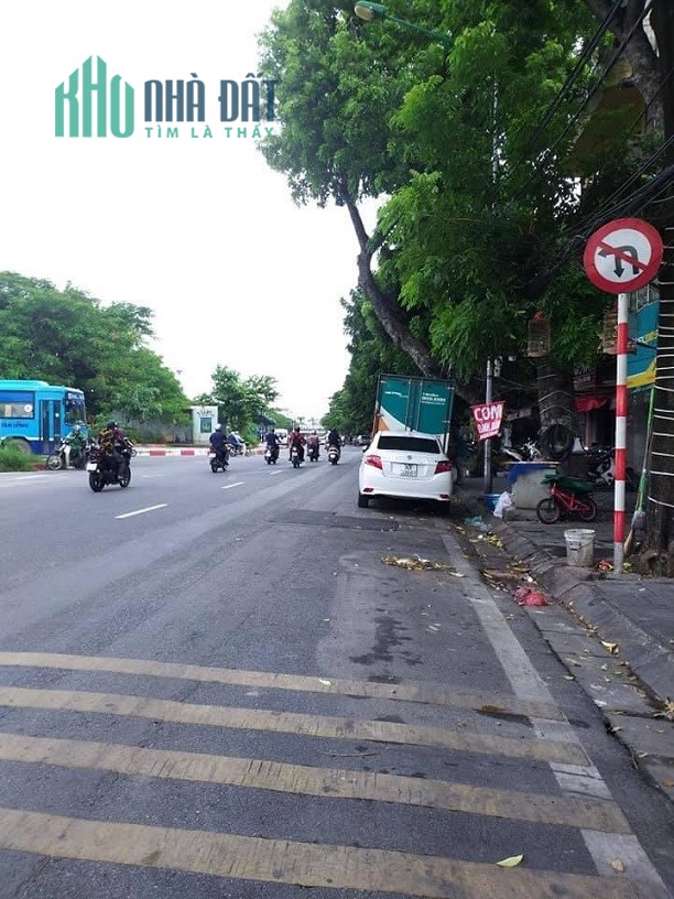 Bán nhà mặt phố HOÀN KIẾM 208m2, MT 10m, kinh doanh TẤP NẬP giá HẠT RẺ.