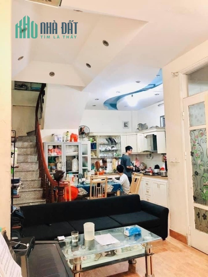 Cần Bán Nhà Phùng Khoang, Lô Góc – diện tích 45m2, 4T, 4 phòng ngủ MT: 4.3m giá 3.4 tỷ.